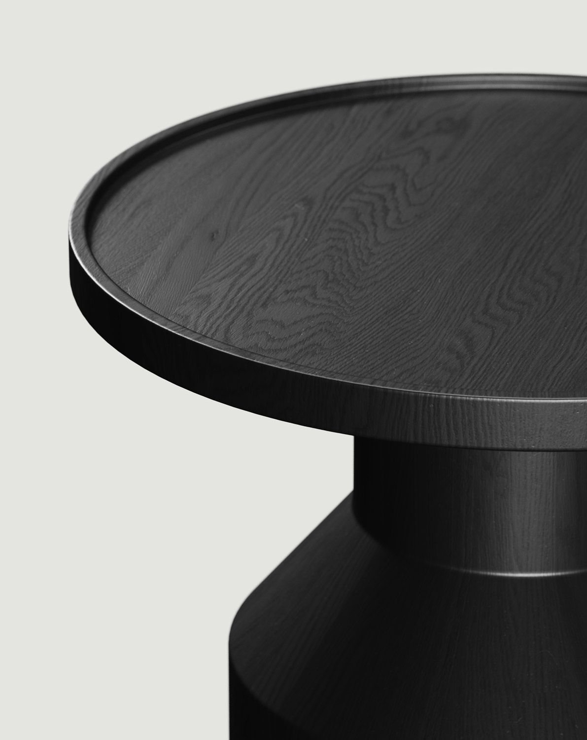 Drevený pomocný stôl FLAT SP2 Black