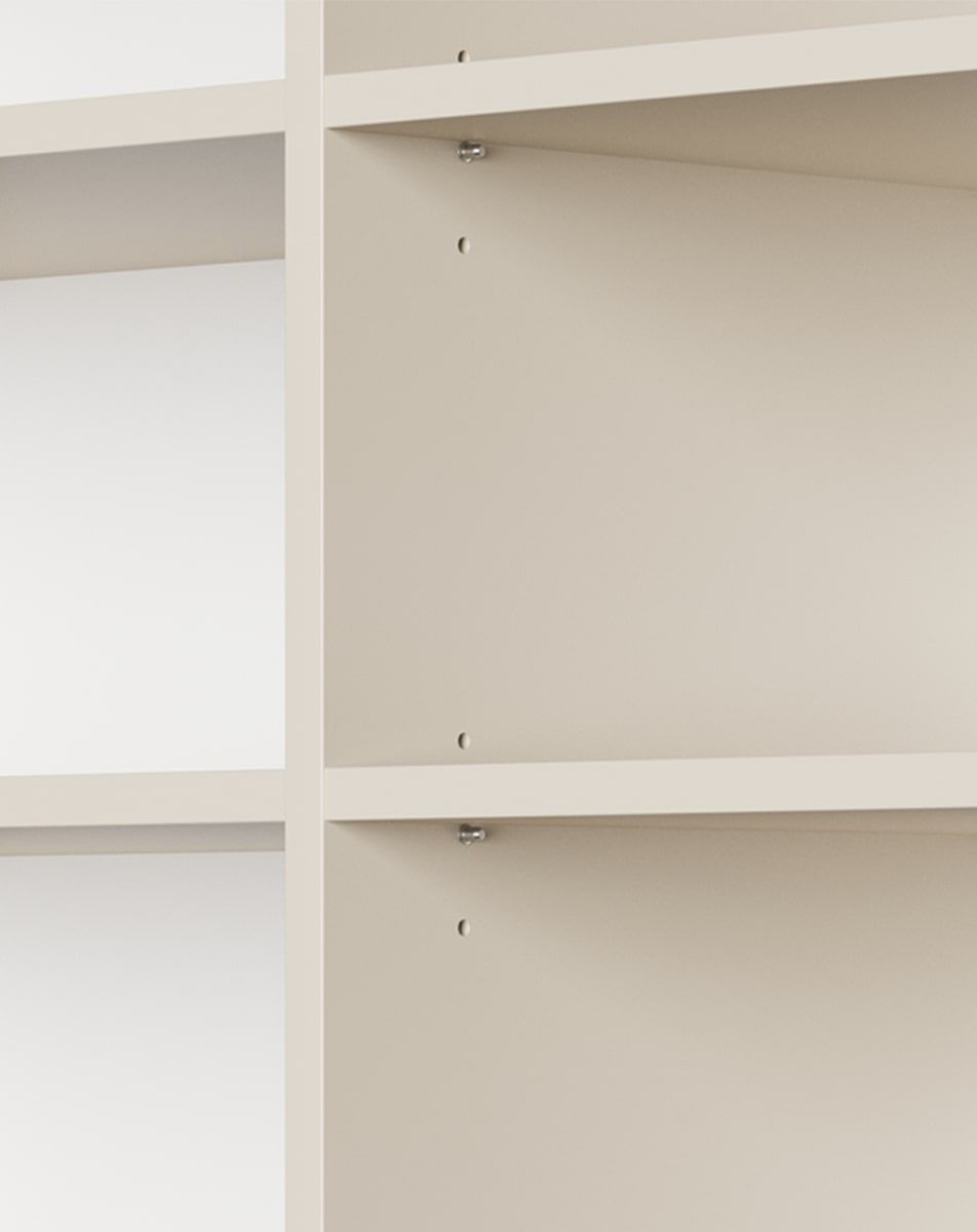 Skriňa SIGI SZS4
Farba: Champagne Beige